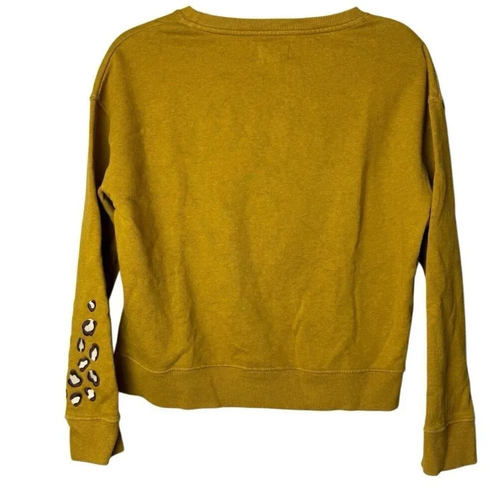 Pact crew neck size small